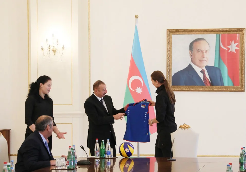 Prezident milli komandanı qəbul etdi - FOTOLAR 