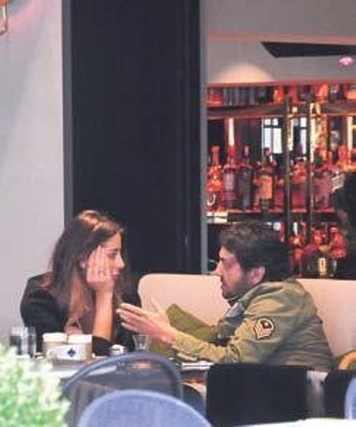 "Beşiktaş"ın prezidenti azərbaycanlı sevgilisini evdən qovdu - FOTO