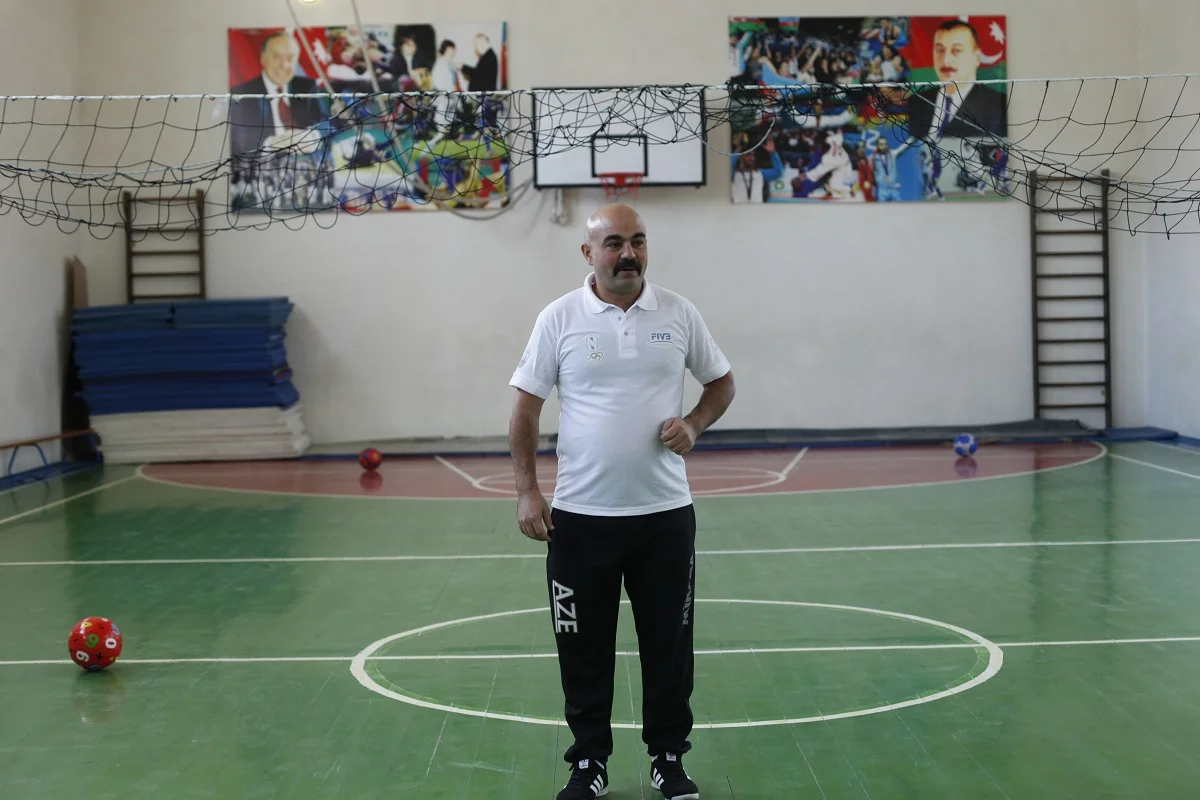 Beynəlxalq dərəcəli məşqçi və hakim orta məktəbdə müəllim işləyir (MÜSAHİBƏ) 