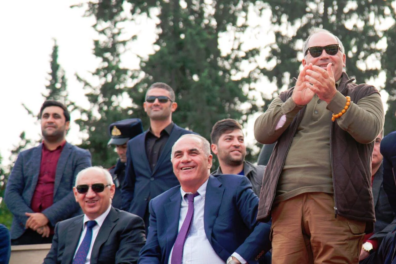İş adamı Göyçayda stadion açdı, kluba 10 min manat mükafat verdi - FOTOLAR 