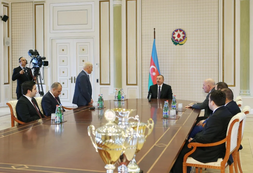 Prezident yığma komandanı qəbul etdi - FOTOLAR 
