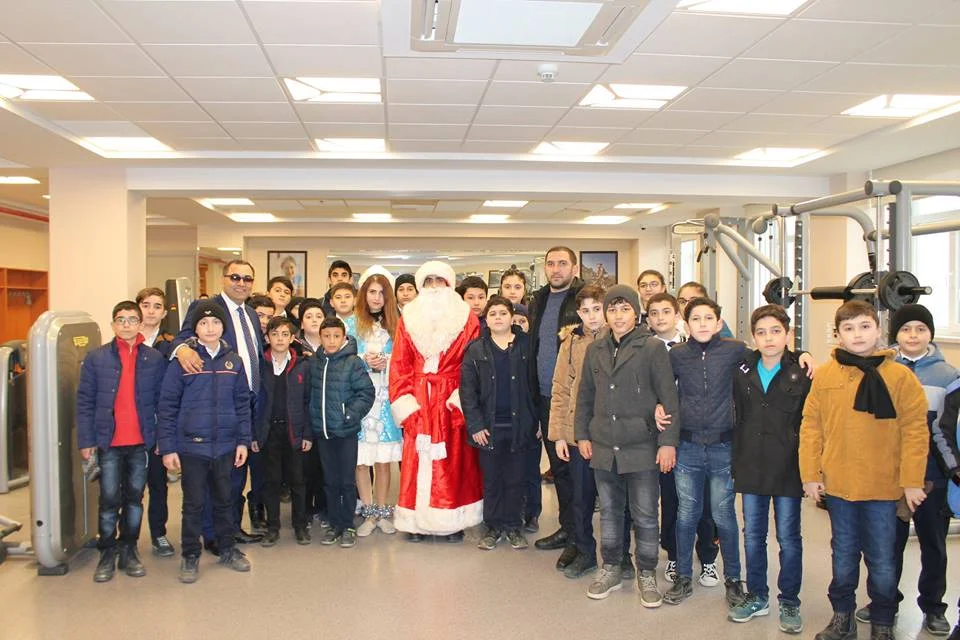 Məktəblilərin Yeni İl Olimpiadası başladı - FOTOLAR 