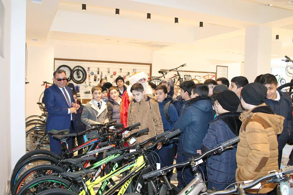 Məktəblilərin Yeni İl Olimpiadası başladı - FOTOLAR 