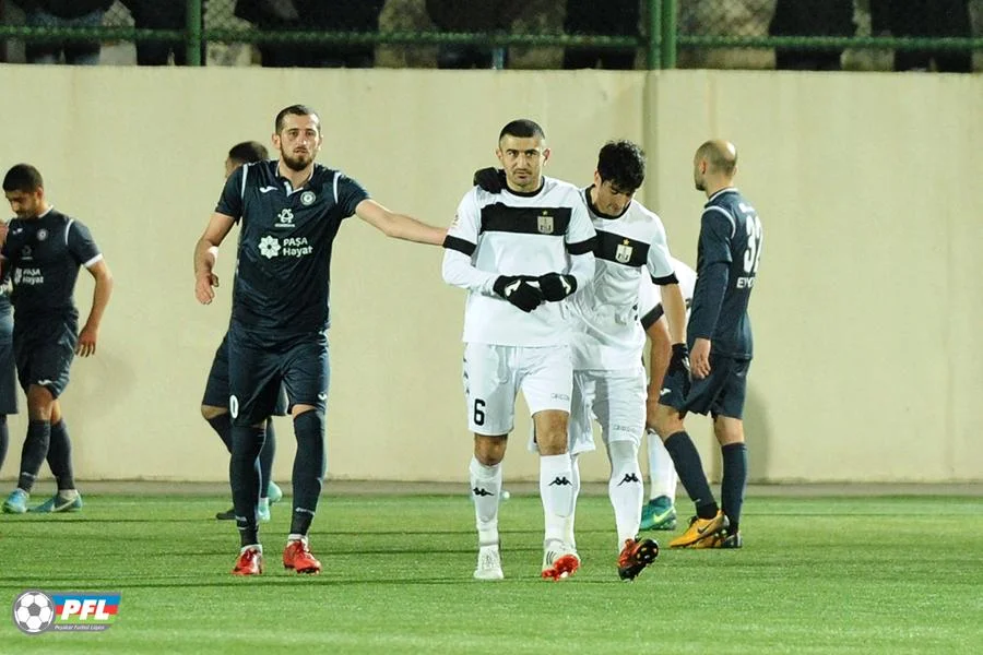 2 qol, söyüş, dava, qırmızı vərəqə... - FOTO/VİDEO 
