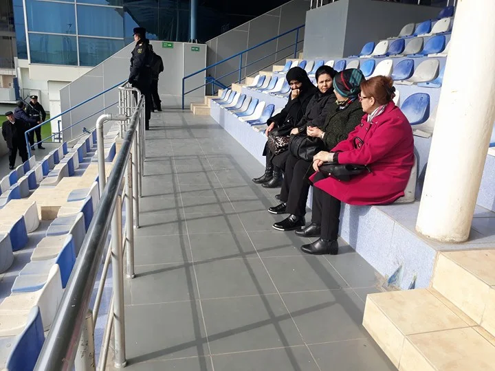 Müəllimlər zorla "Keşlə"nin oyununa gətirilir - FOTOLAR  