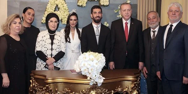 Arda Turan evləndi, Ərdoğan nikah şahidi oldu - FOTOLAR 