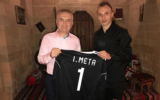 “Qarabağ”ın futbolçusu ölkə prezidenti ilə görüşdü - FOTOLAR 