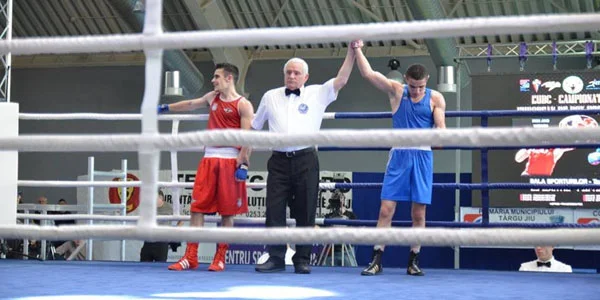 Azərbaycan boksçusu Avropa çempionatının finalına yüksəlib - FOTO 