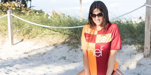 Məşhur italyan hakim "Qalatasaray" forması geyinib soyunda - FOTOLAR 