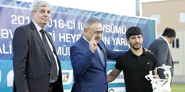 PFL bombardirləri mükafatlandırdı - FOTOLAR 