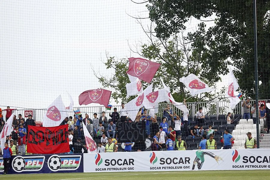 Qəbələdə möhtəşəm şou: himn fərqli tərzdə oxundu, Seeya stadionu coşdurdu - FOTOLAR 