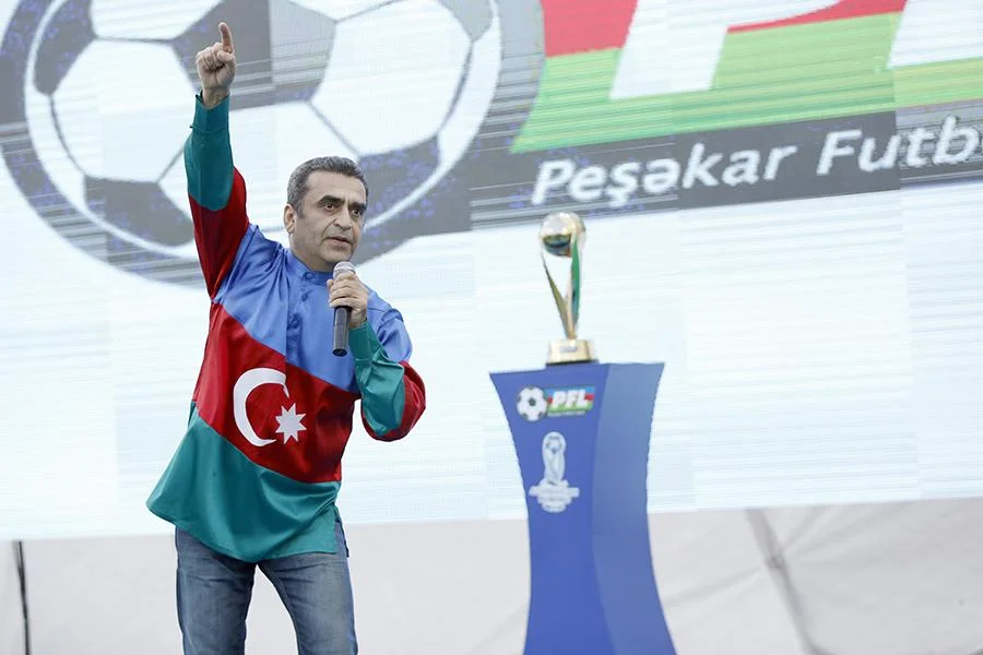 Qəbələdə möhtəşəm şou: himn fərqli tərzdə oxundu, Seeya stadionu coşdurdu - FOTOLAR 