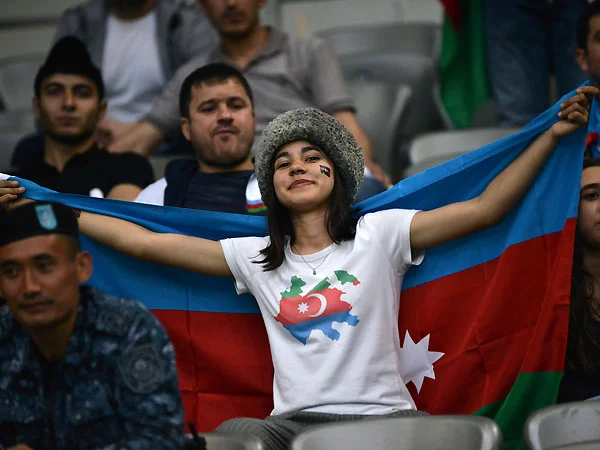 Qazaxıstan - Azərbaycan oyunundan FOTOLAR 