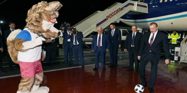 İlham Əliyev Rusiyada: "DÇ-2018"in açılışına qatılacaq - FOTOLAR 