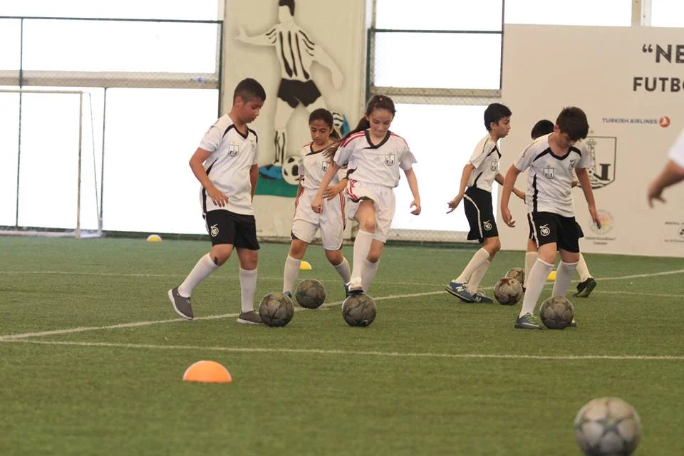 "Neftçili Yay Futbol Düşərgəsi"ndə 3-cü qrup başladı (FOTOLAR) 