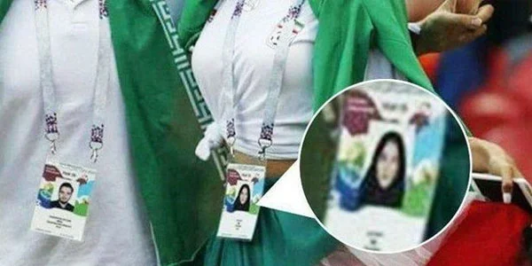 "DÇ-2018": İranlı xanım hicabını çıxartdı, göbəyini açdı - FOTO 