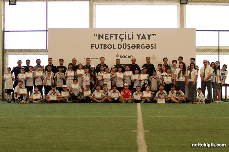 "Neftçili Yay Futbol Düşərgəsi" tamamlandı (FOTOLAR) 