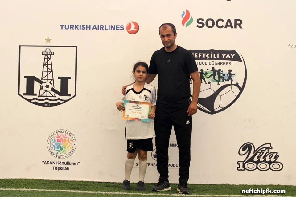 "Neftçili Yay Futbol Düşərgəsi" tamamlandı (FOTOLAR) 