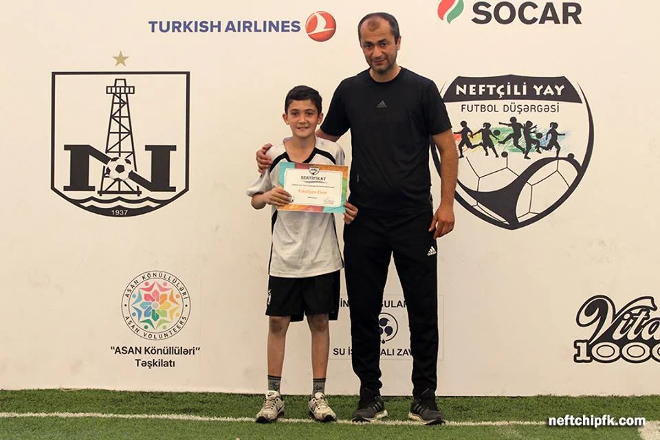 "Neftçili Yay Futbol Düşərgəsi" tamamlandı (FOTOLAR) 
