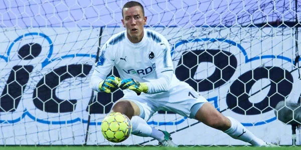 "Qarabağ" İslandiya millisinin qapıçısını təqdim etdi - FOTO 