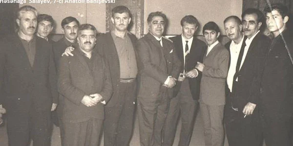 Məşhur bakılı avtoritetlə əfsanəvi futbolçunun gizli dostluğu - TAM MƏXFİ 