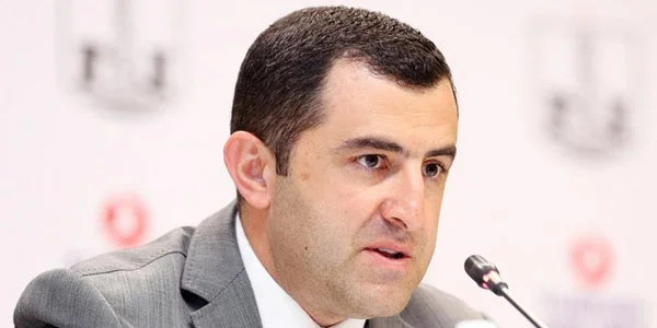 Kamran Quliyev Azərbaycan dilinə niyə yuxarıdan aşağı baxır? - VİDEO 