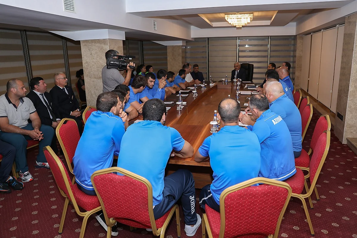 Rövnəq Abdullayev cüdo üzrə Azərbaycan millisinin üzvləri ilə görüşüb - FOTOLAR 