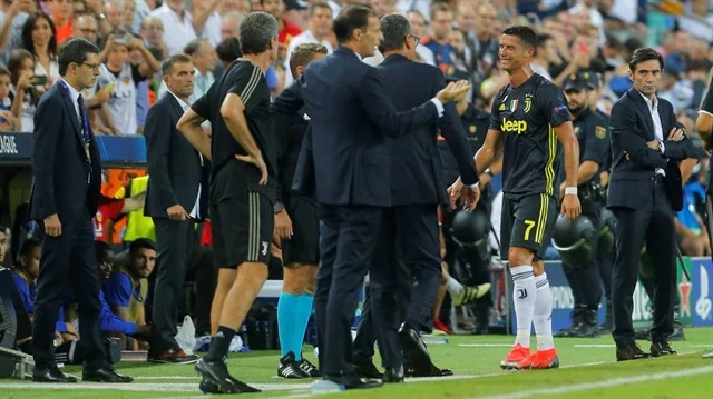 Ronaldo meydanda göz yaşı tökdü - FOTOLAR 