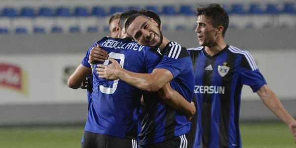 "Qarabağ"dan 4 qol, "Sumqayıt"dan əzmkar qələbə 