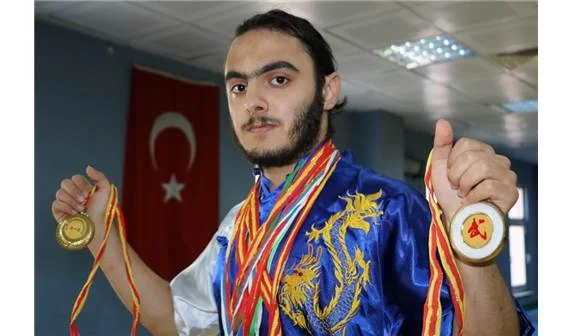 İkiqat dünya çempionumuz Türkiyə millisinə keçmək istəyir - FOTOLAR 
