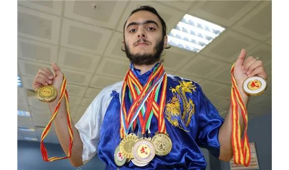 İkiqat dünya çempionumuz Türkiyə millisinə keçmək istəyir - FOTOLAR 