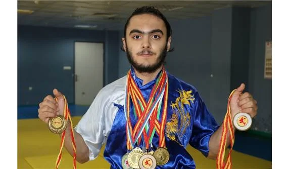İkiqat dünya çempionumuz Türkiyə millisinə keçmək istəyir - FOTOLAR 