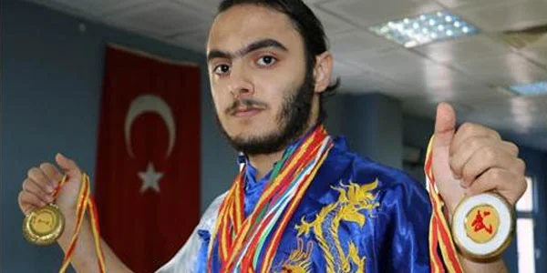 İkiqat dünya çempionumuz Türkiyə millisinə keçmək istəyir - FOTOLAR 