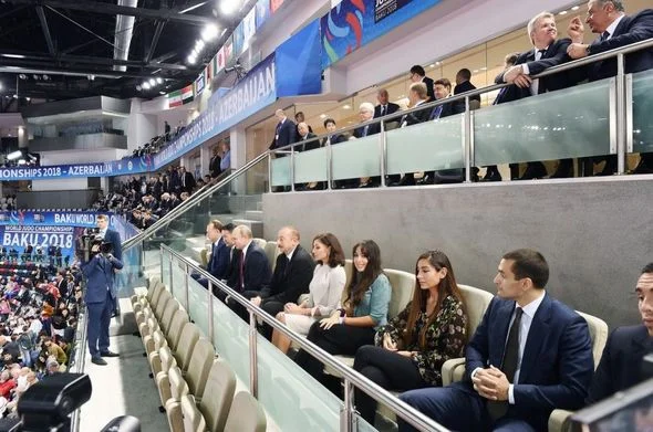 İlham Əliyev və Putin cüdo yarışlarını izləyib (FOTOLAR) 