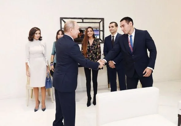 İlham Əliyev və Putin cüdo yarışlarını izləyib (FOTOLAR) 