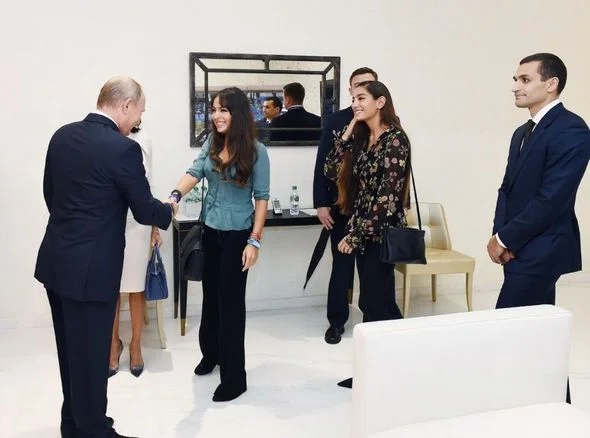 İlham Əliyev və Putin cüdo yarışlarını izləyib (FOTOLAR) 
