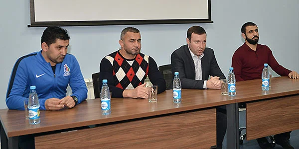 Millinin çalışdırıcısı "Pro" arzusuna niyə qovuşamayıb? - SƏBƏB 