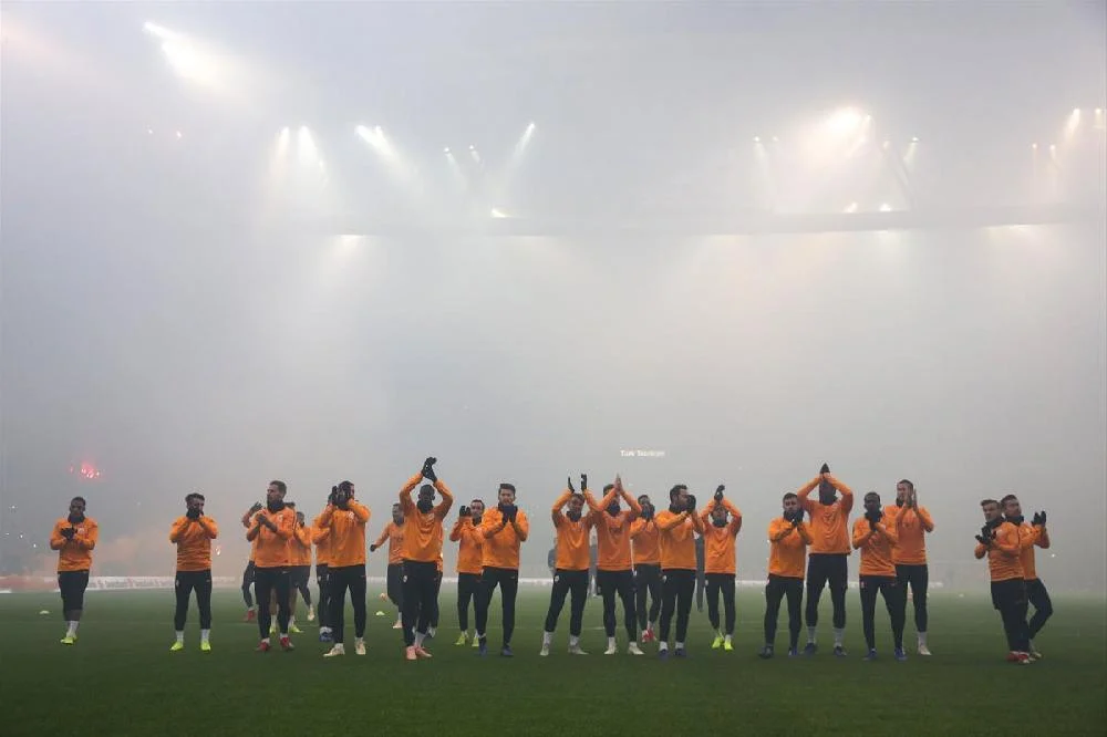 "Qalatasaray"ın məşqində 40 min azarkeş - FOTO/VİDEO 