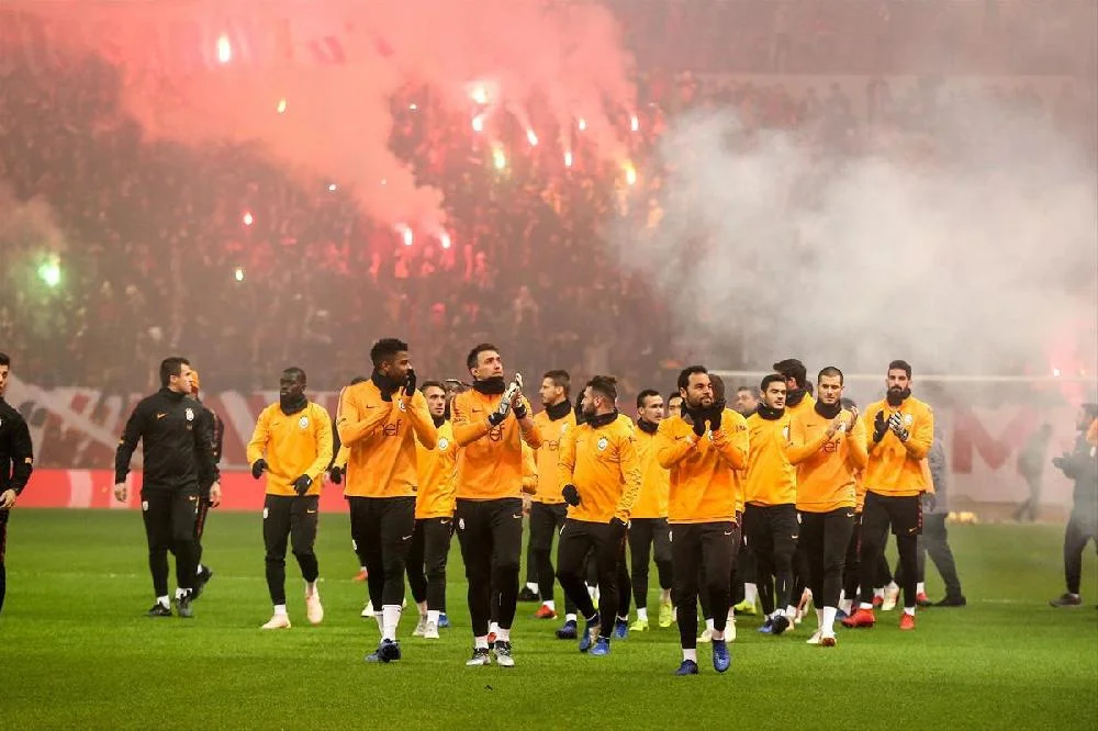 "Qalatasaray"ın məşqində 40 min azarkeş - FOTO/VİDEO 