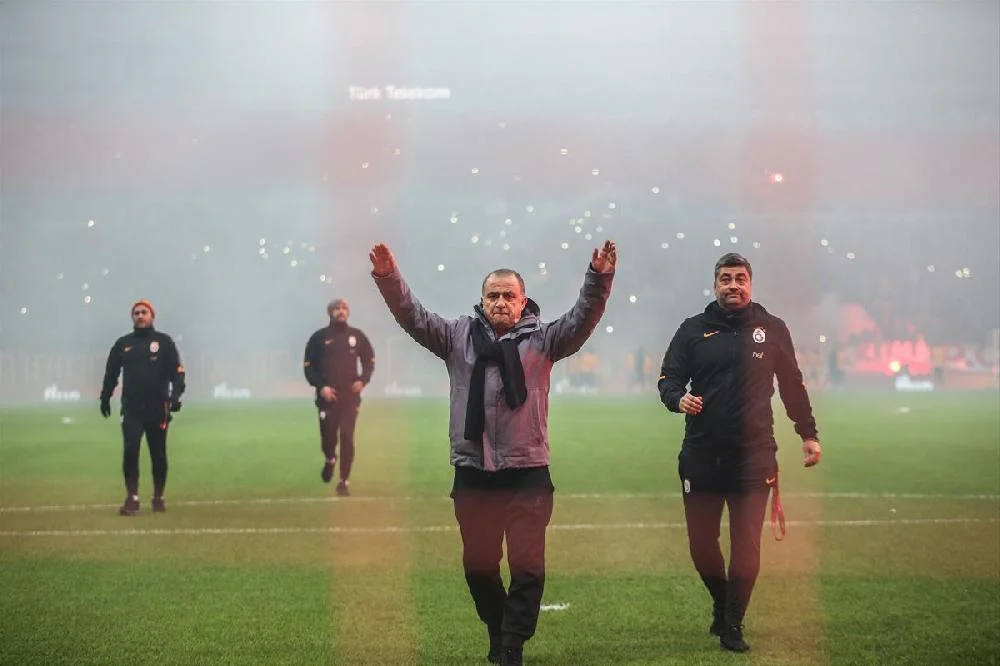 "Qalatasaray"ın məşqində 40 min azarkeş - FOTO/VİDEO 