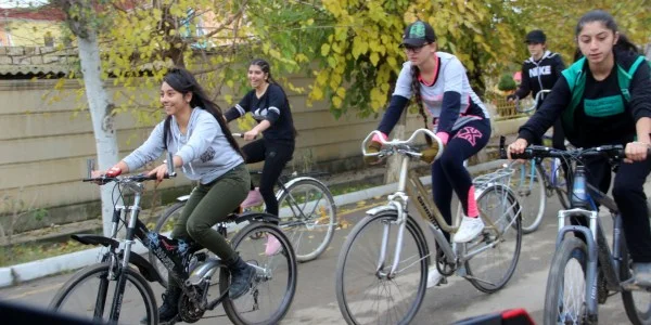 “Velosiped idmanında gender bərabərliyi” mövzusunda təlimlər başa çatdı - FOTOLAR 
