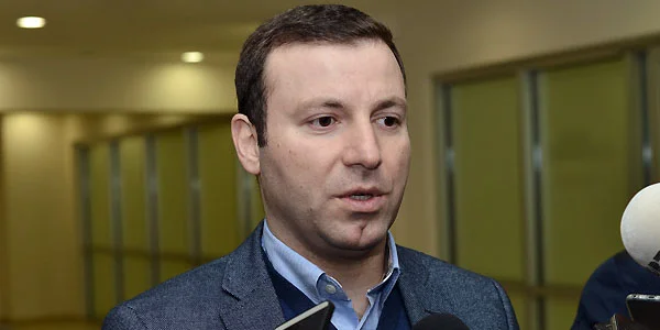 Elxan Məmmədov: "Deyə bilmərəm, Qurban müəllim nəyi düşünür" 