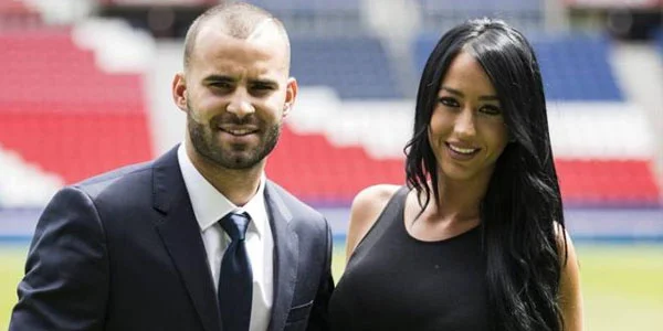 Məşhur futbolçudan keçmiş sevgilisinə qarşı şok hərəkət - FOTOLAR 