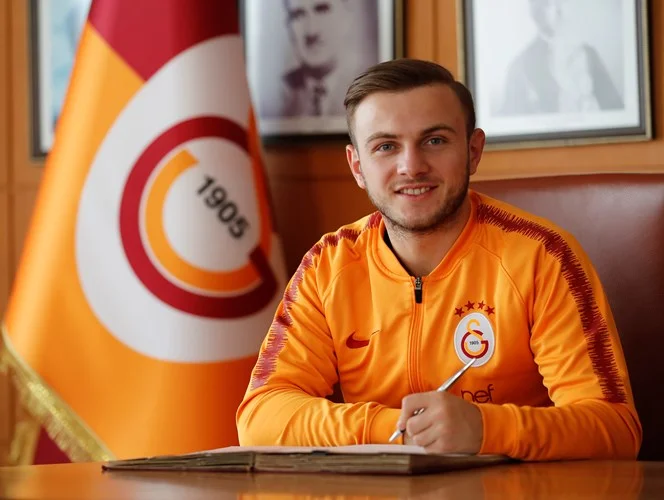 "Qalatasaray" 3 qapıçı və 1 yarımmüdafiəçi ilə müqavilə bağladı - FOTOLAR 