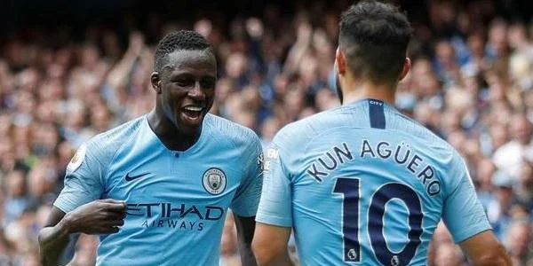 Məşhur futbolçudan komanda yoldaşına: "Səni arvadımdan çox sevirəm" 