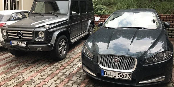 Azərbaycanlı futbolçuların maşınları: "Porsche Panamera", "Maserati"... - FOTOLAR 
