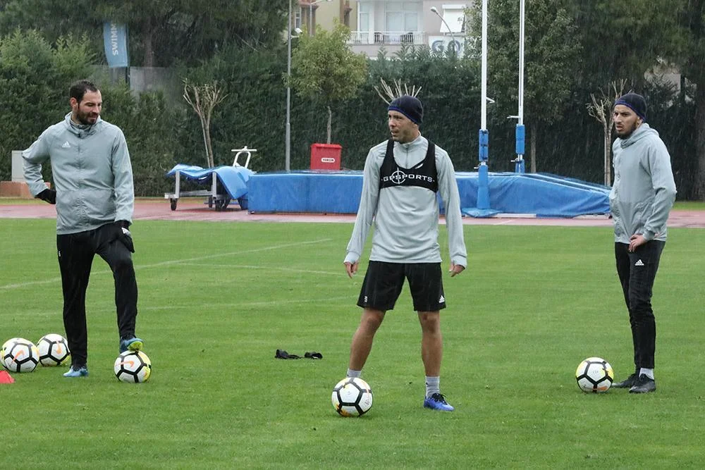 Yağış "Qarabağ"ı dayandırmadı - FOTOLAR 
