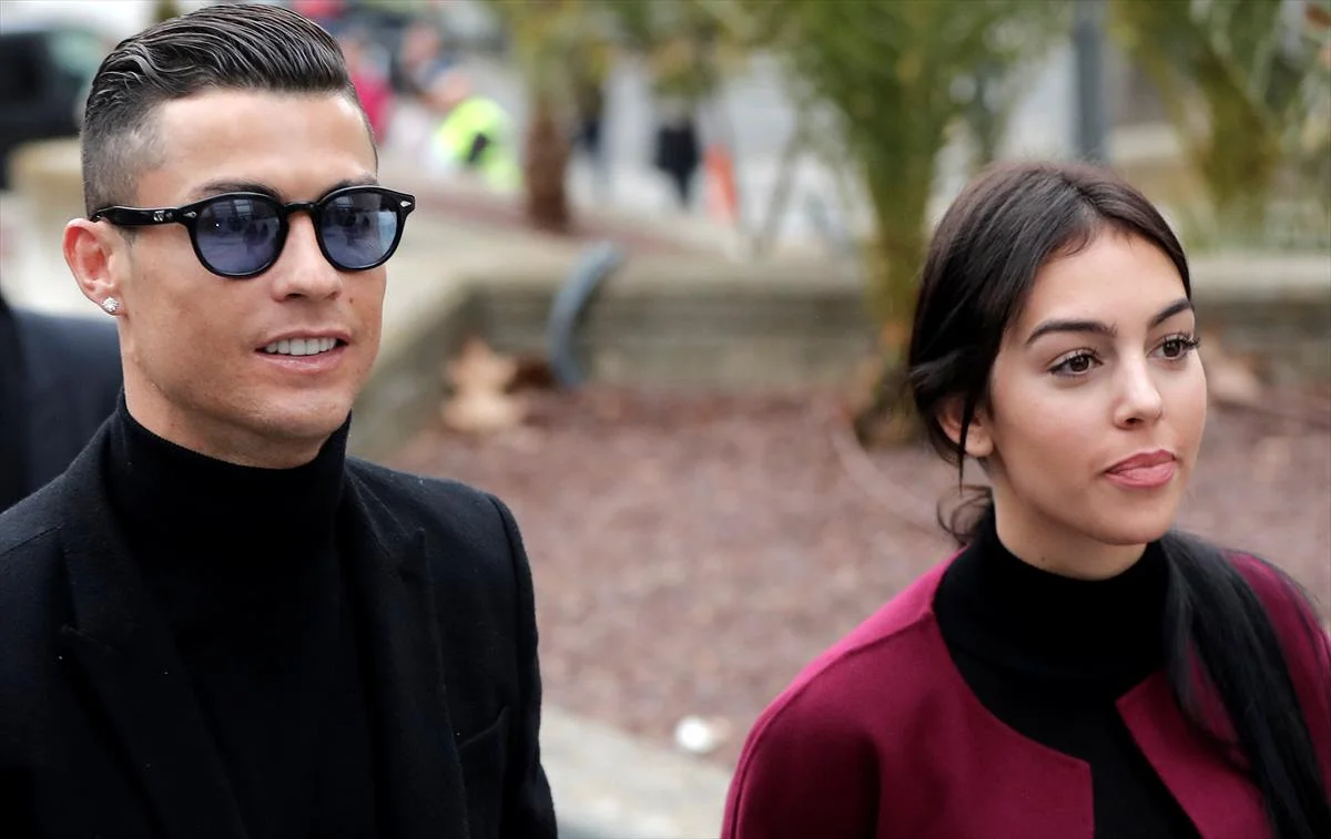 Məhkəmə Ronaldo ilə bağlı qərar verdi: 23 ay həbs və 18,8 milyon cərimə - FOTOLAR 