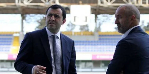 "Forza"dan üzr istəmək əvəzinə yalvaran "xarizma" 