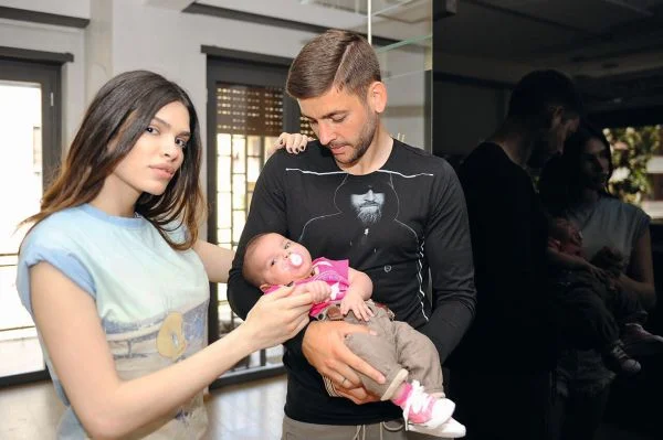 Arvadının xəyanət etdiyi futbolçu komanda yoldaşının arvadına eşq elan elədi 